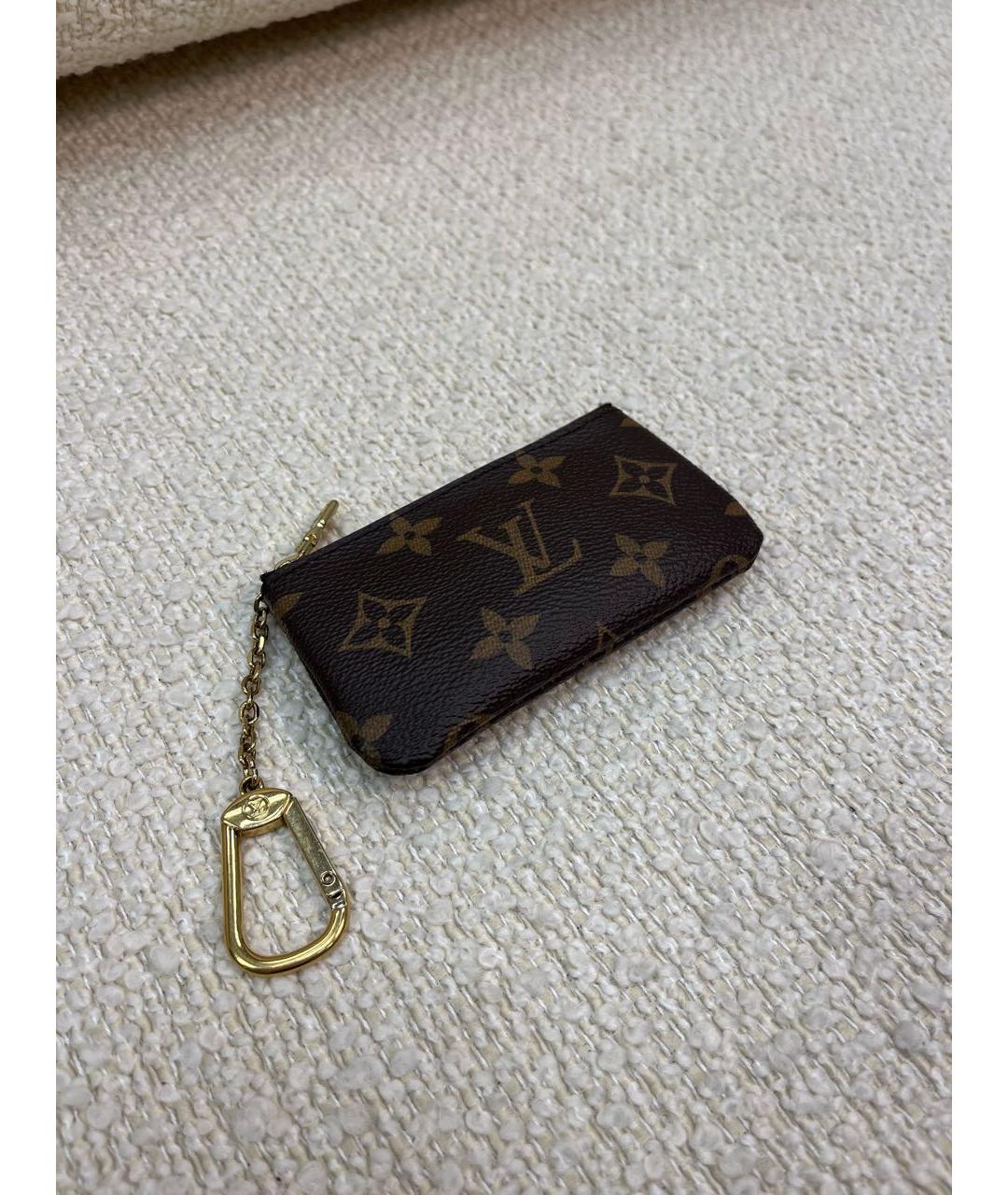 LOUIS VUITTON Коричневая ключница, фото 3
