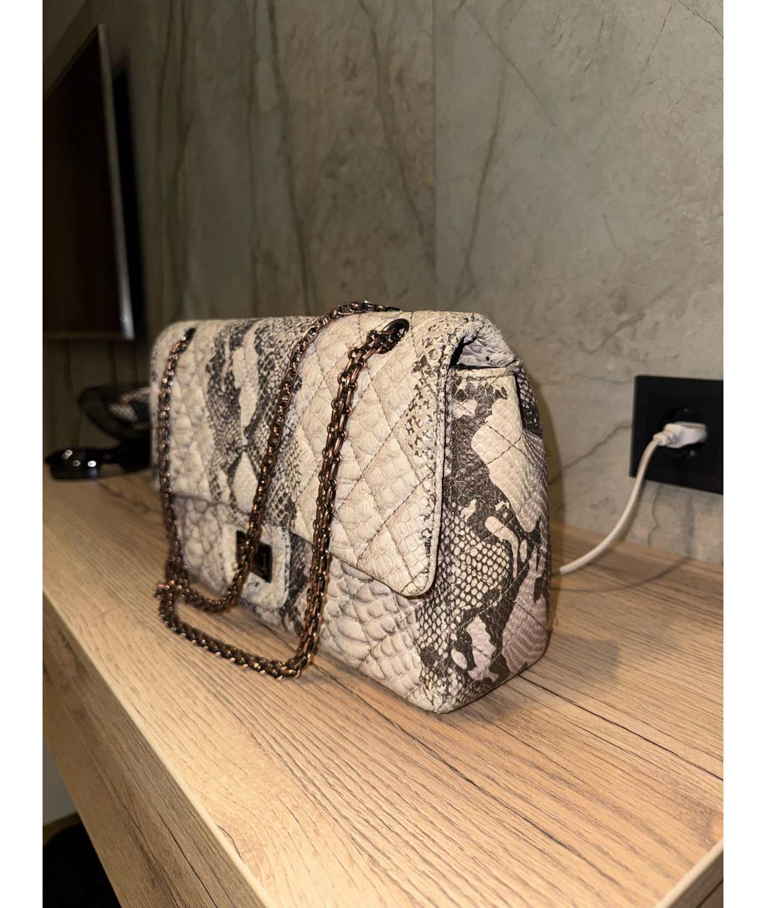 CHANEL Белая кожаная сумка через плечо, фото 2