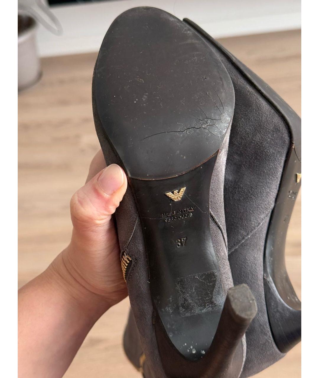 GIORGIO ARMANI Серые замшевые сапоги, фото 5