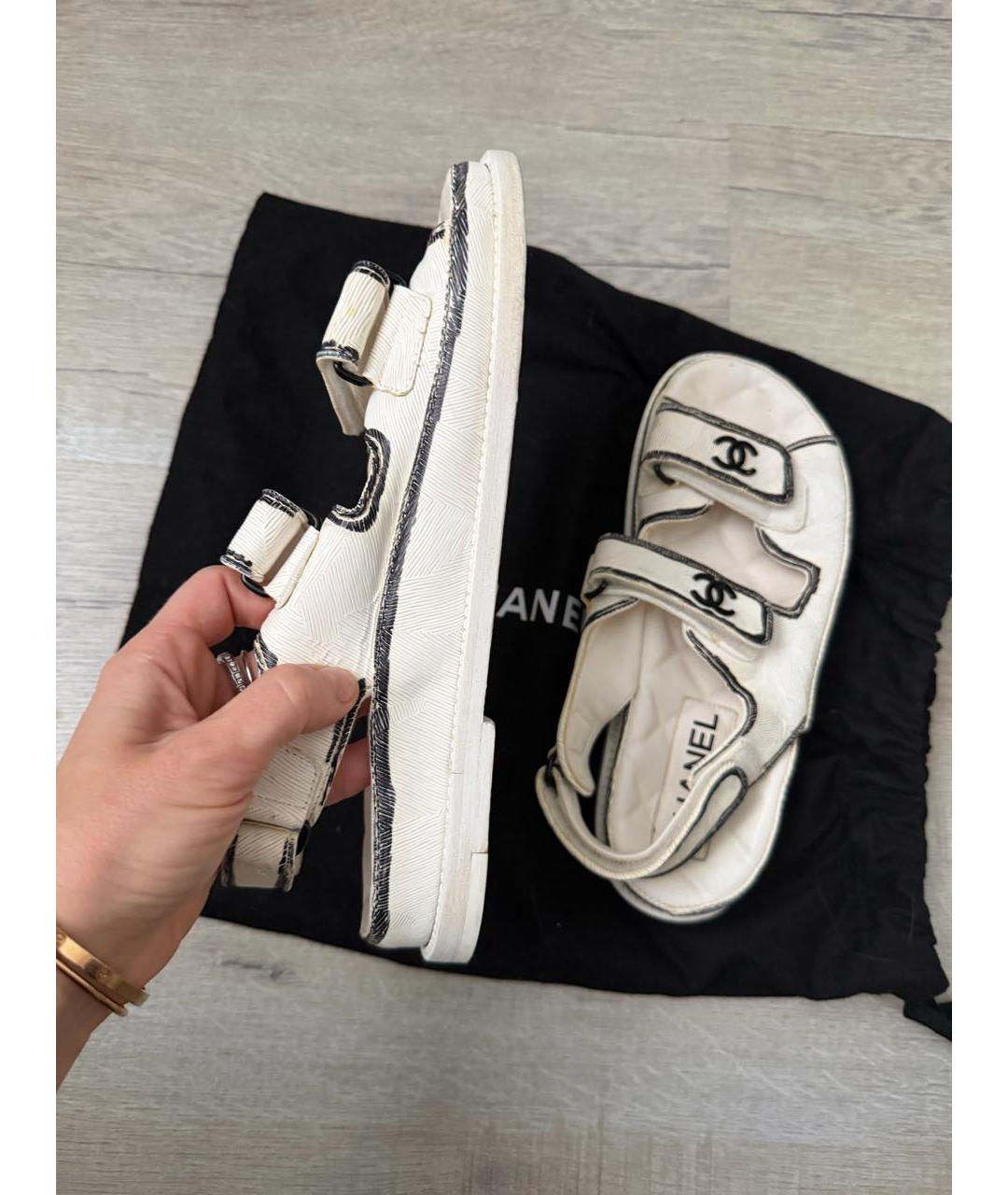 CHANEL Белые кожаные сандалии, фото 5