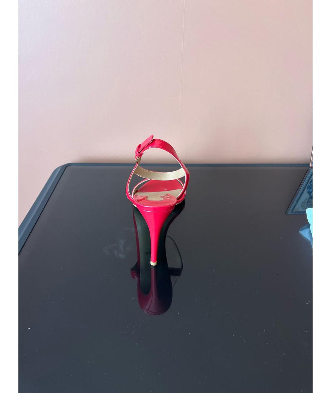 FERRAGAMO Красные кожаные босоножки, фото 2