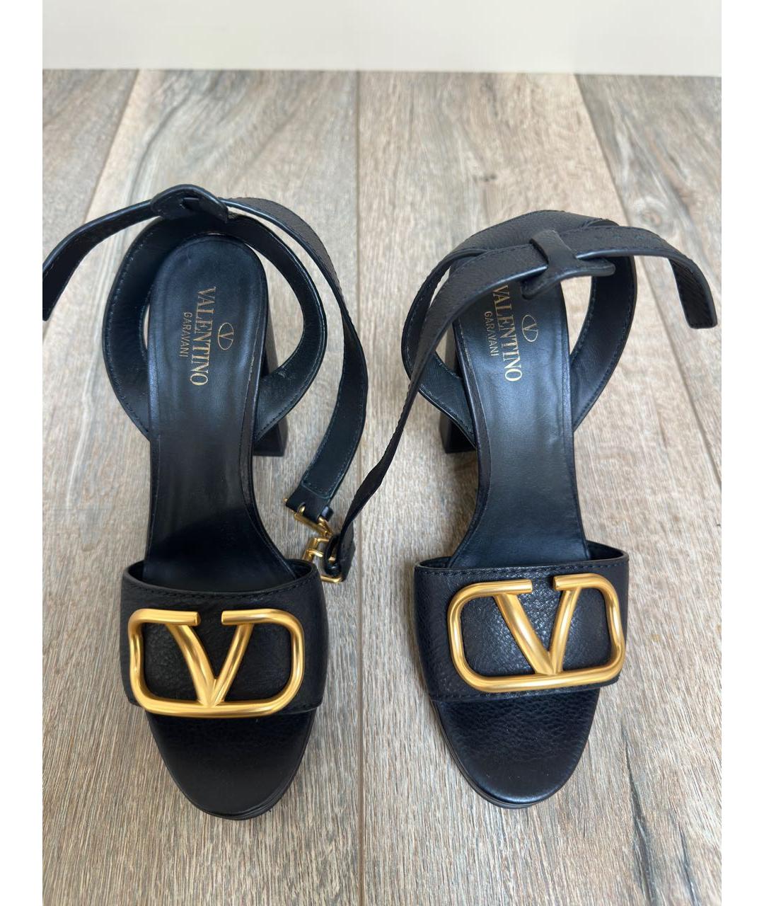 VALENTINO Черные кожаные босоножки, фото 2