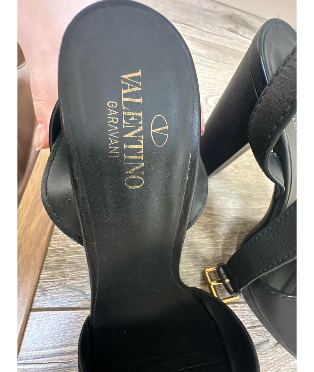 VALENTINO Черные кожаные босоножки, фото 6