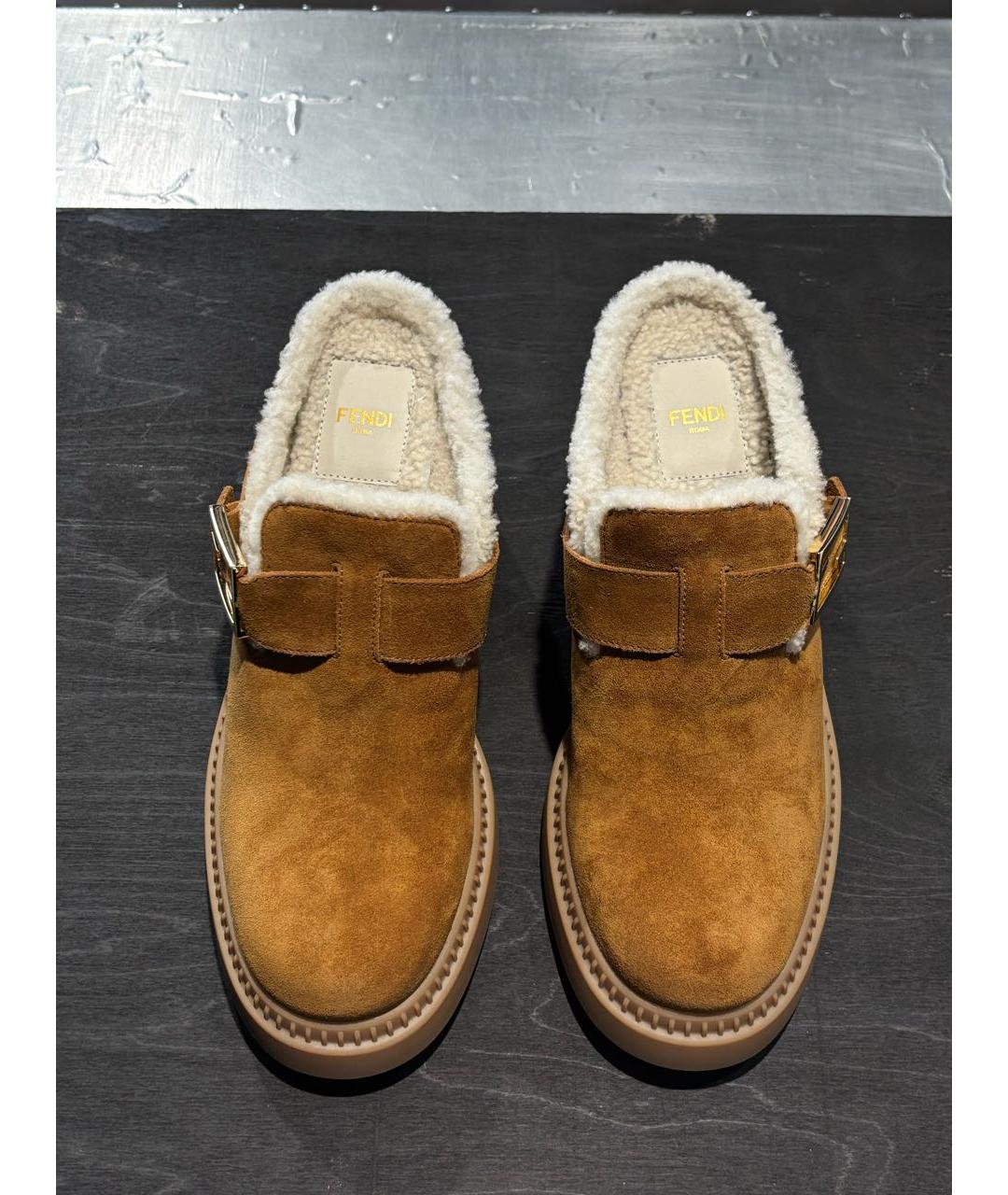 FENDI Коричневые кожаные сабо, фото 3