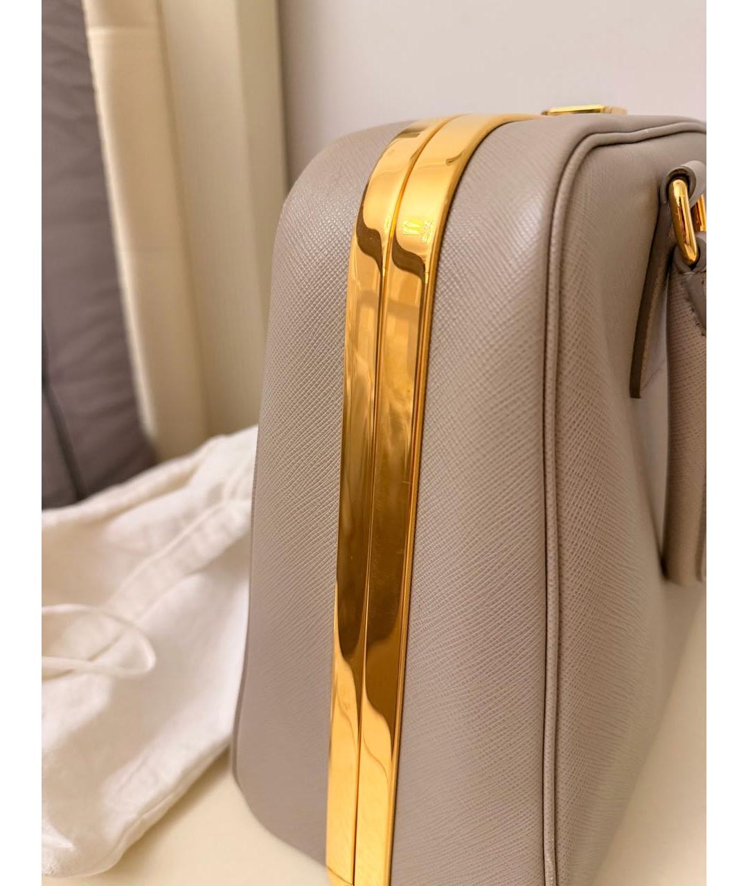 PRADA Бежевая кожаная сумка с короткими ручками, фото 2