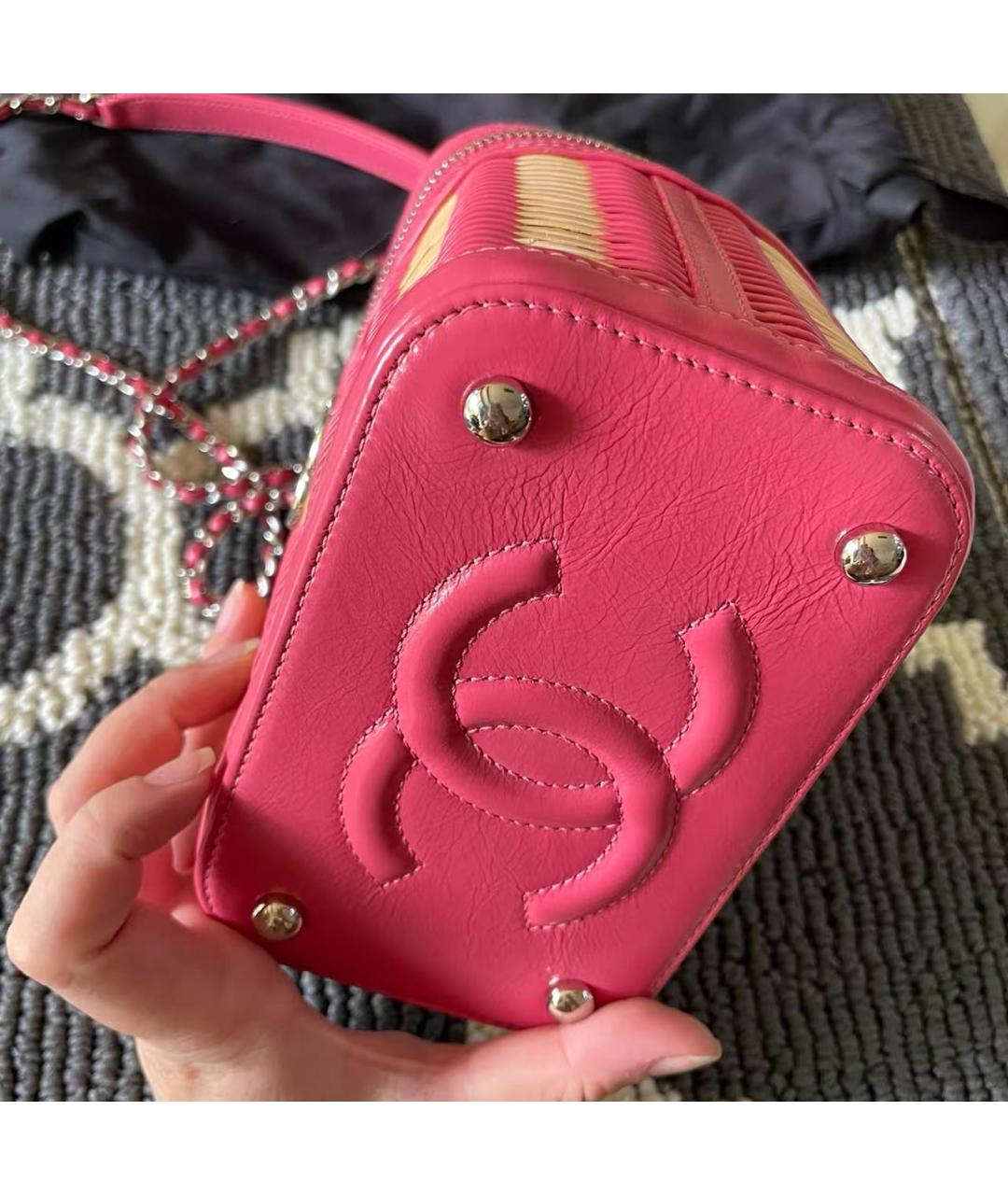CHANEL Розовая пелетеная сумка с короткими ручками, фото 6