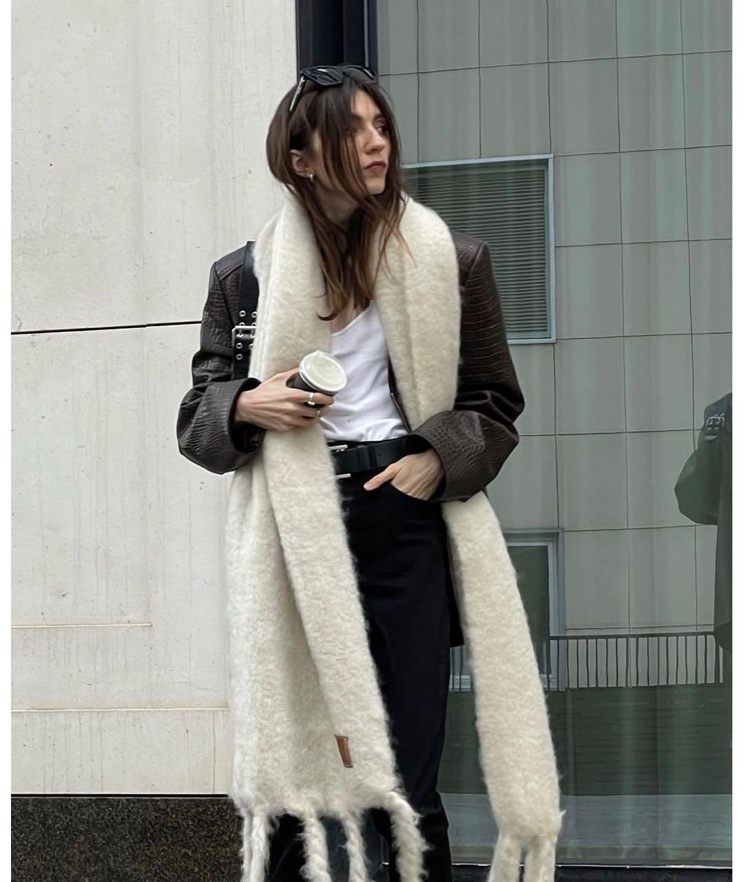 LOEWE Белый шерстяной шарф, фото 6