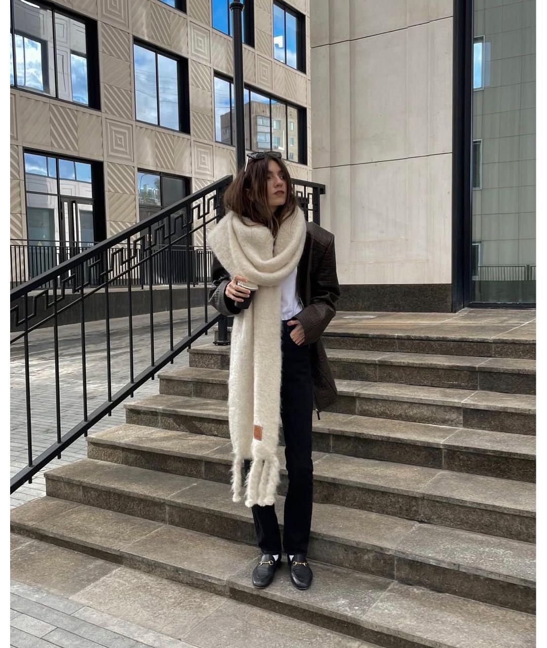 LOEWE Белый шерстяной шарф, фото 5