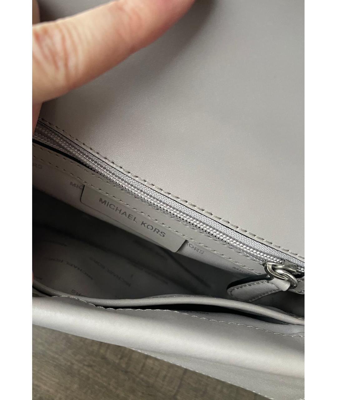 MICHAEL KORS Серая кожаная сумка с короткими ручками, фото 4