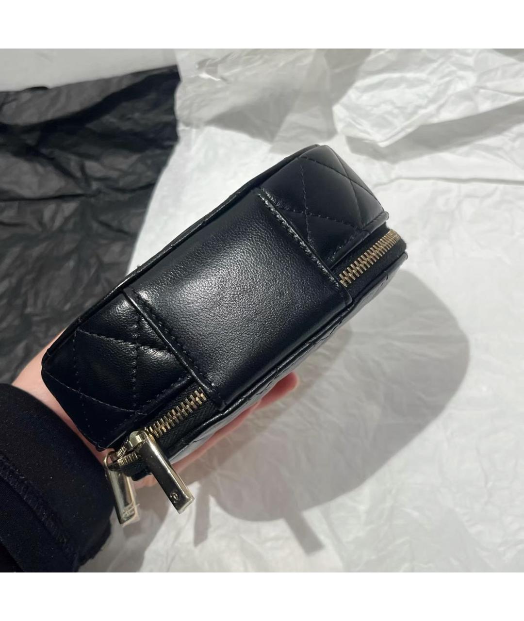 CHANEL Черная кожаная сумка с короткими ручками, фото 5