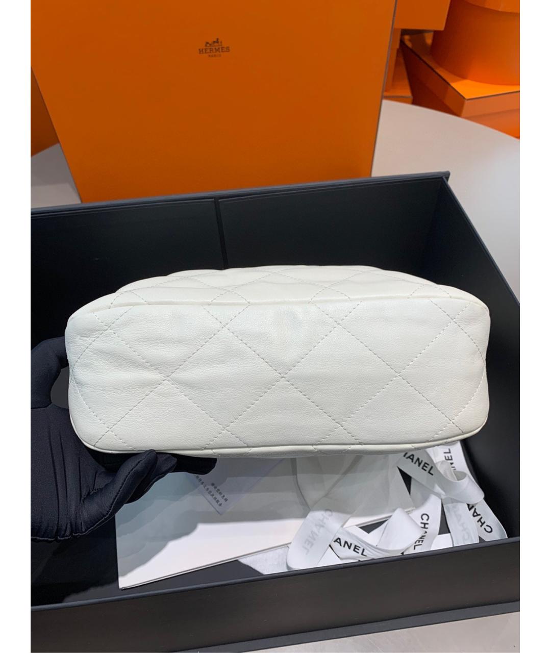 CHANEL Белая кожаная сумка через плечо, фото 6