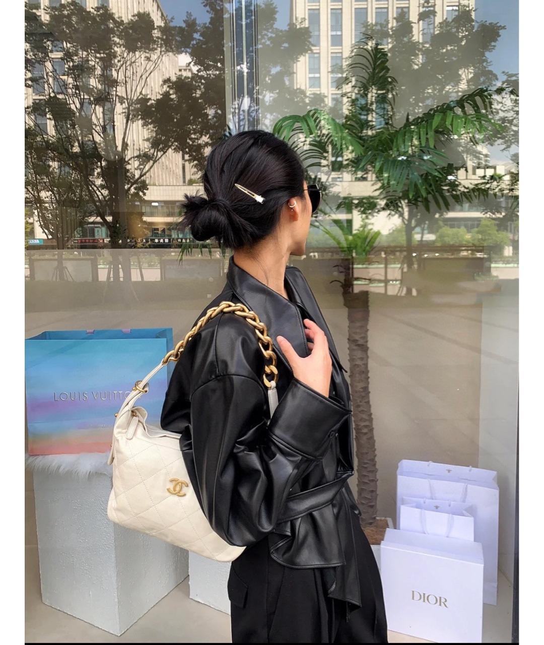 CHANEL Белая кожаная сумка через плечо, фото 7