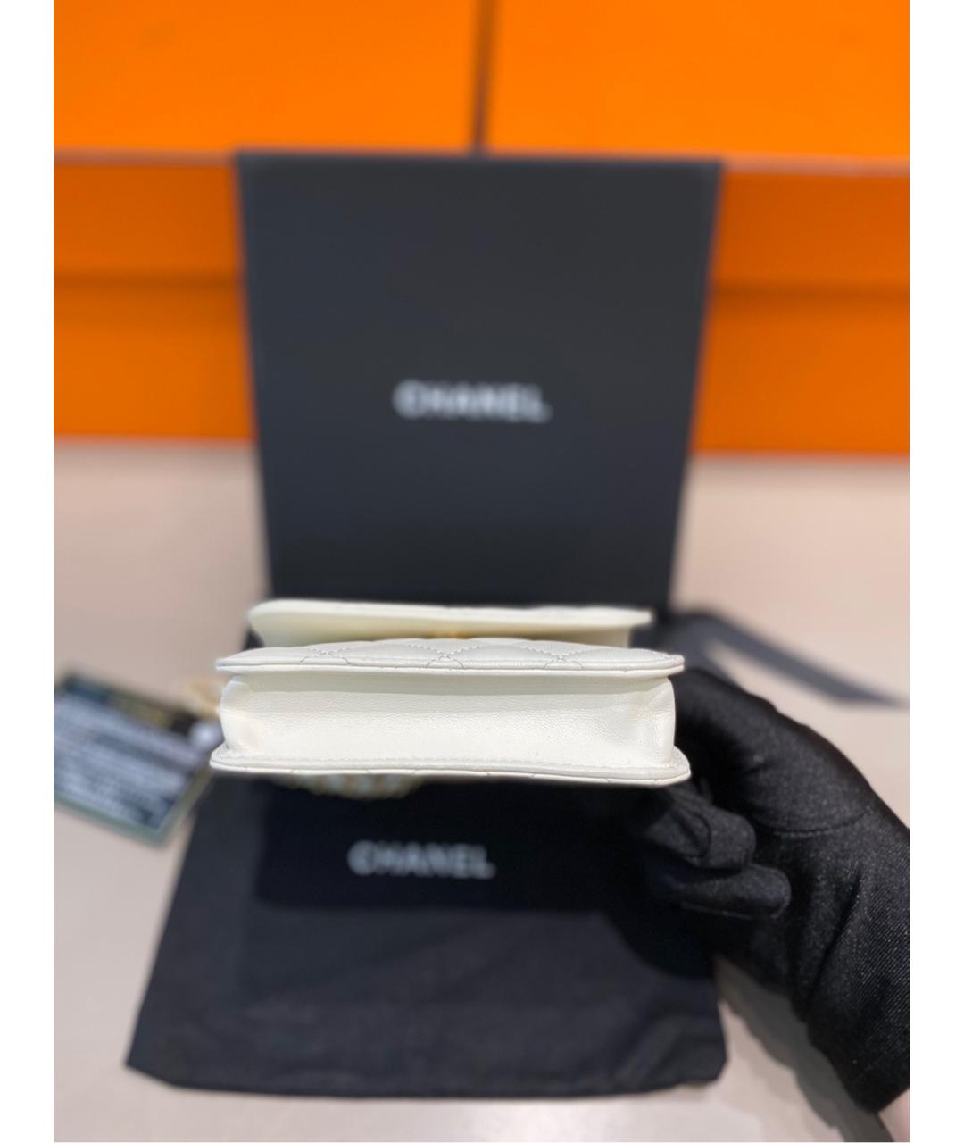 CHANEL Белая кожаная сумка через плечо, фото 5
