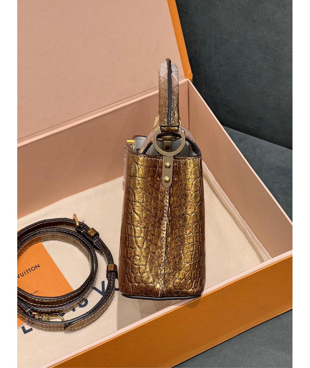 LOUIS VUITTON Золотая сумка с короткими ручками из экзотической кожи, фото 3