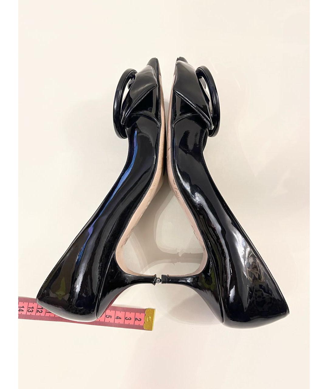 MIU MIU Черные лодочки на низком каблуке из лакированной кожи, фото 4