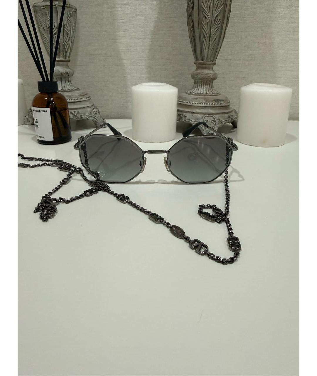 VALENTINO Черные металлические солнцезащитные очки, фото 3