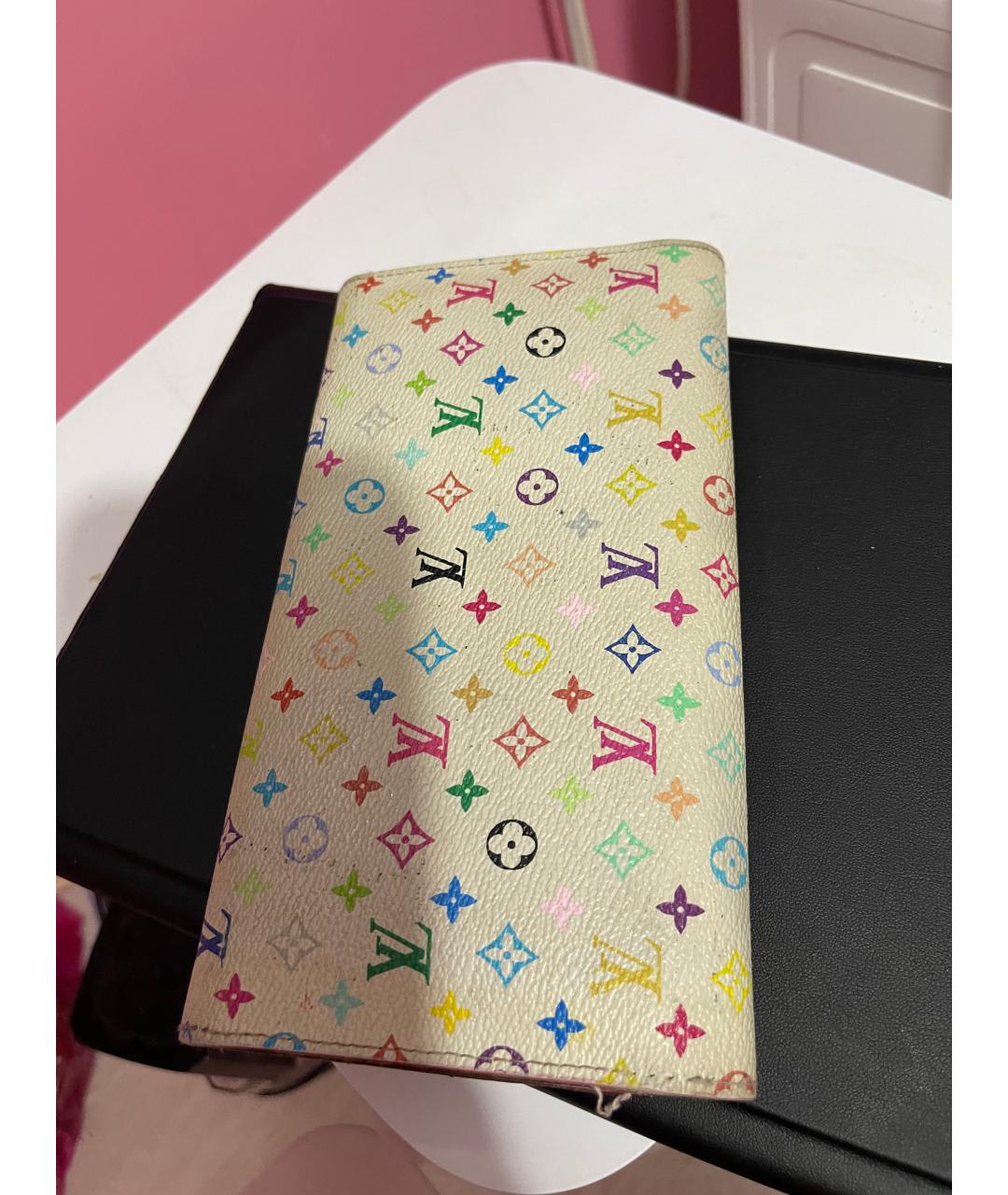 LOUIS VUITTON Бежевый кожаный кошелек, фото 2