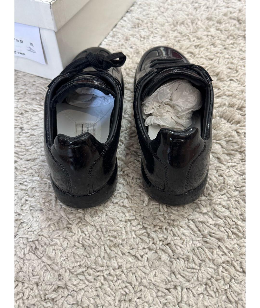 MAISON MARGIELA Черные кеды из лакированной кожи, фото 6