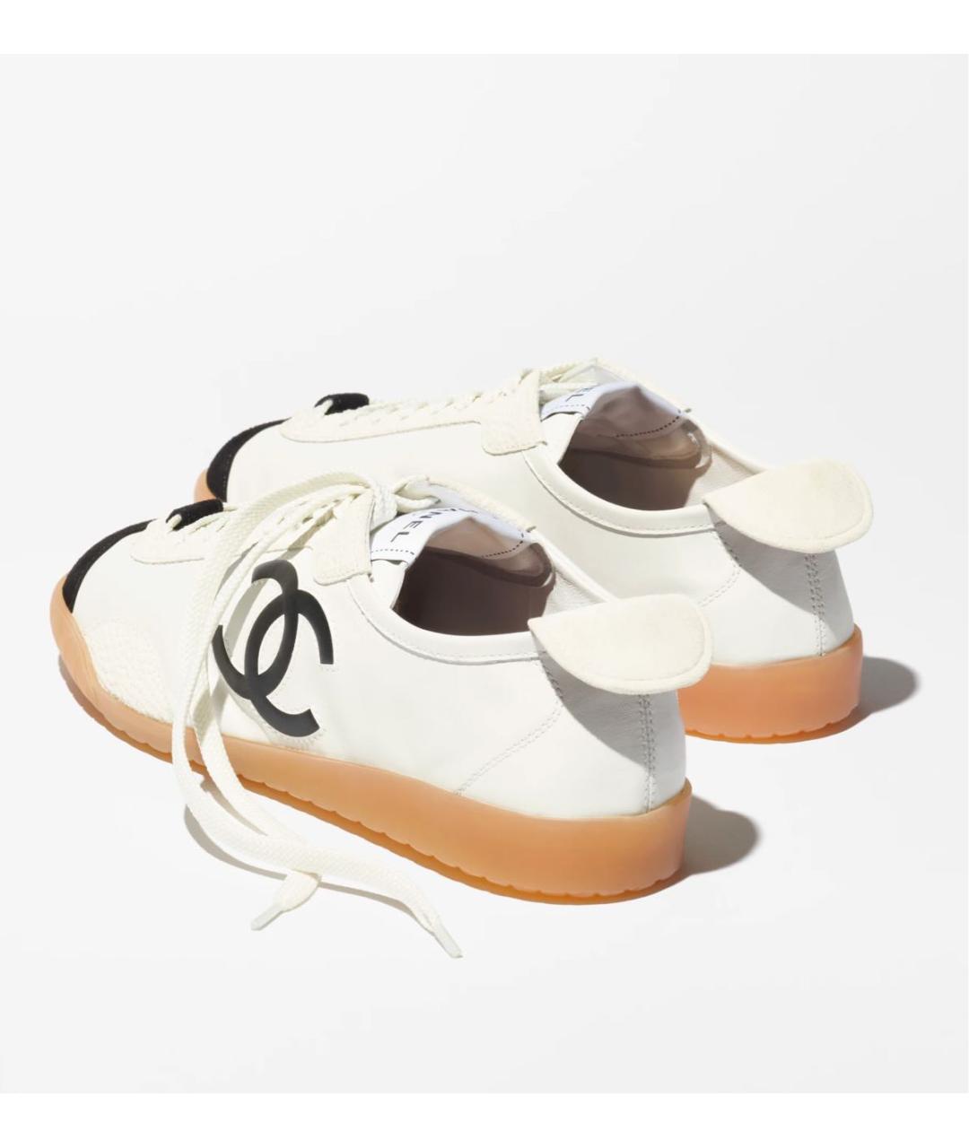 CHANEL Белые кожаные кроссовки, фото 3