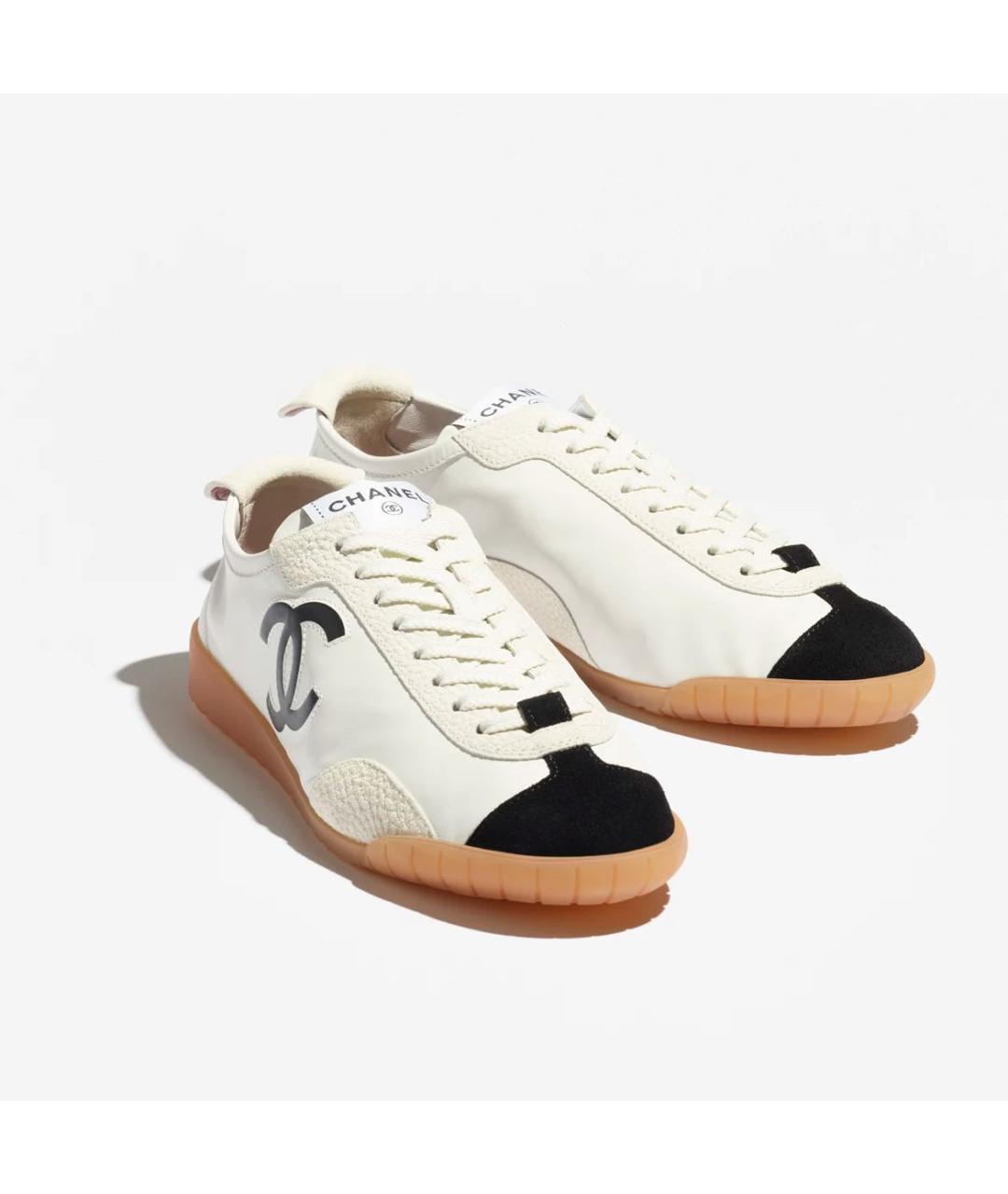 CHANEL Белые кожаные кроссовки, фото 2