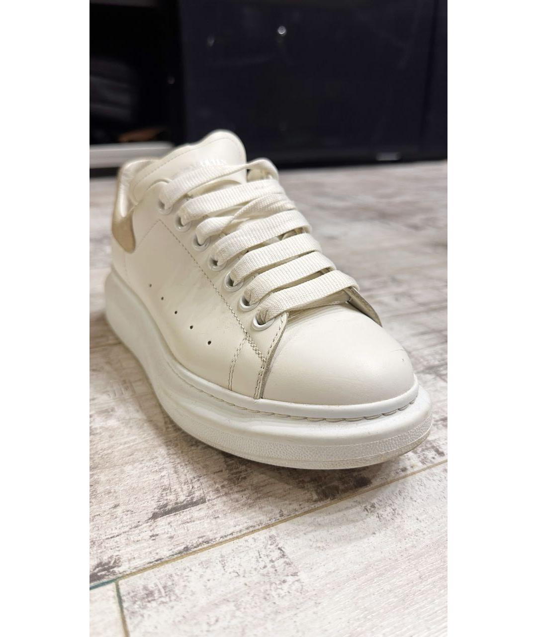 ALEXANDER MCQUEEN Белые кожаные кеды, фото 2