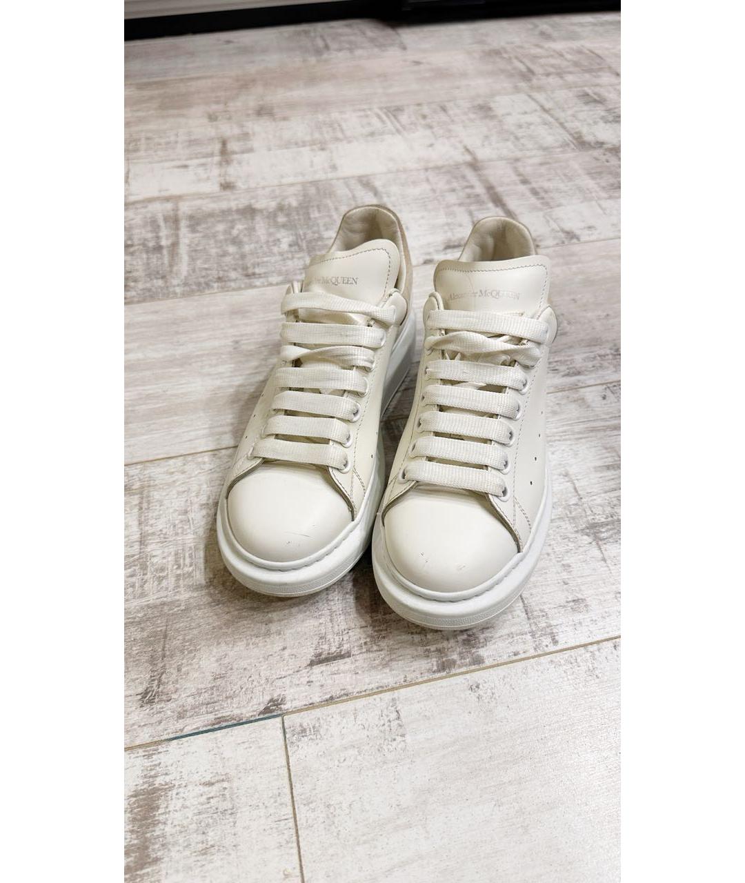 ALEXANDER MCQUEEN Белые кожаные кеды, фото 3