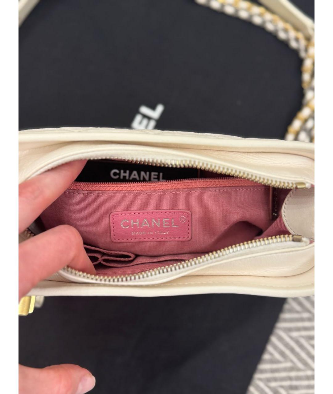 CHANEL Белая кожаная сумка через плечо, фото 4