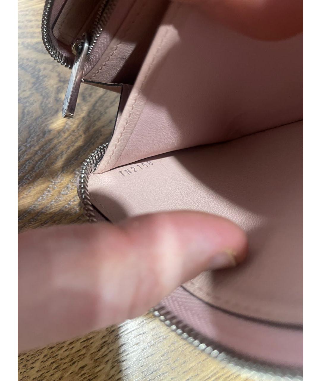 LOUIS VUITTON Розовый кожаный кошелек, фото 5