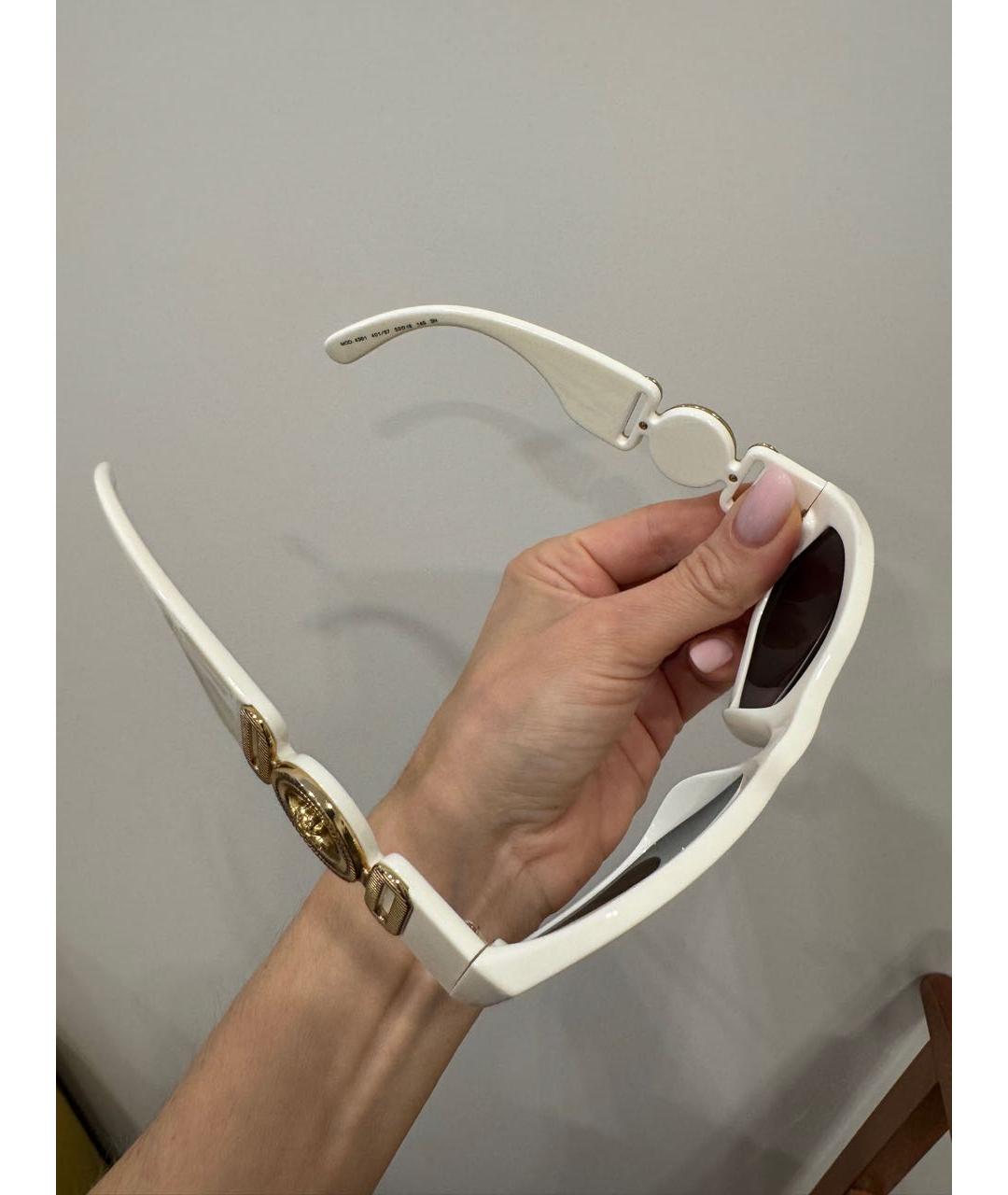 VERSUS VERSACE Белые пластиковые солнцезащитные очки, фото 2