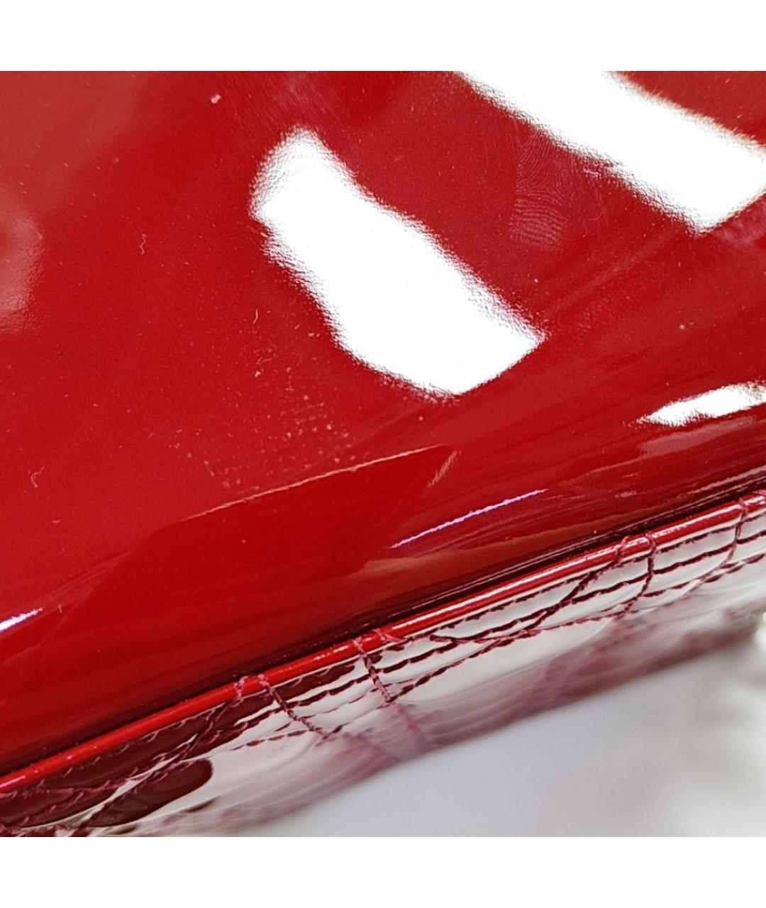 CHRISTIAN DIOR Красная сумка через плечо из лакированной кожи, фото 6