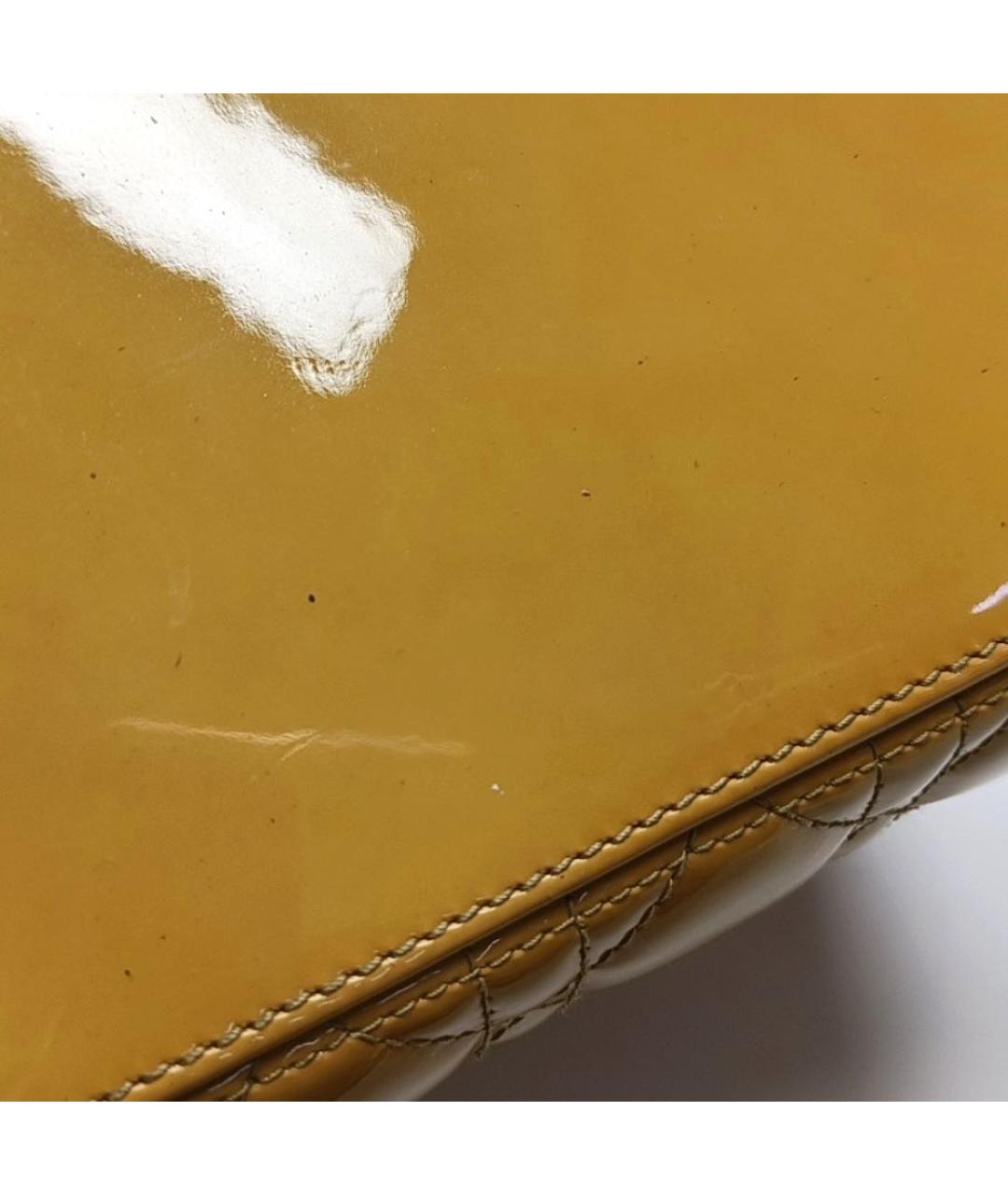 CHRISTIAN DIOR Горчичная сумка через плечо из лакированной кожи, фото 6
