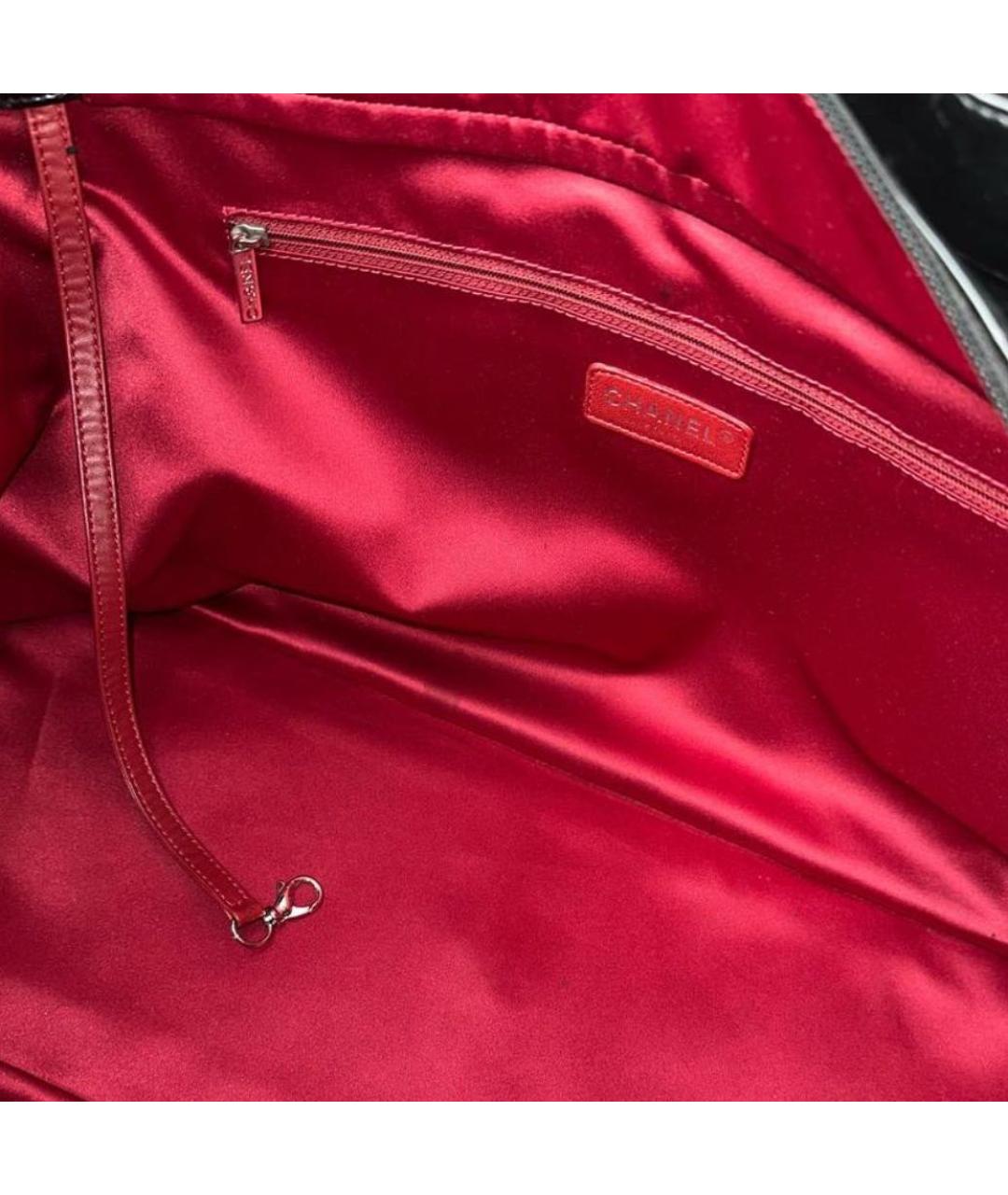 CHANEL Черная сумка тоут из лакированной кожи, фото 2