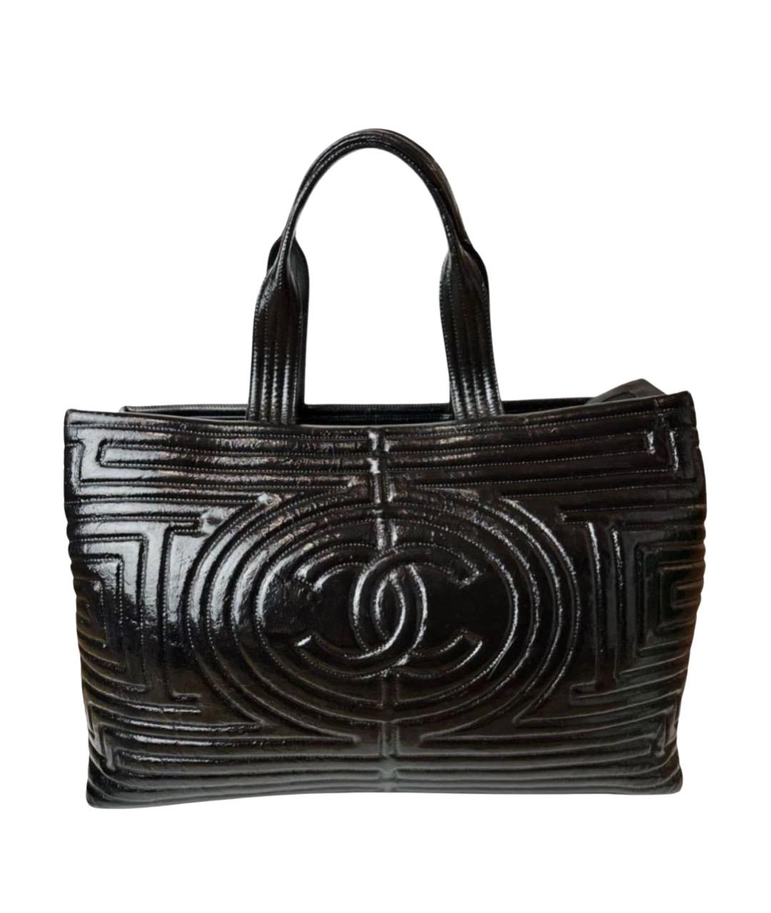 CHANEL Черная сумка тоут из лакированной кожи, фото 1