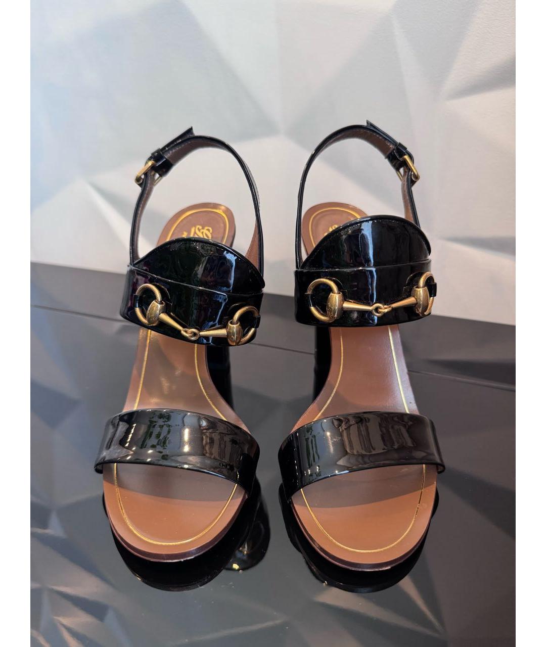 GUCCI Черные босоножки из лакированной кожи, фото 2
