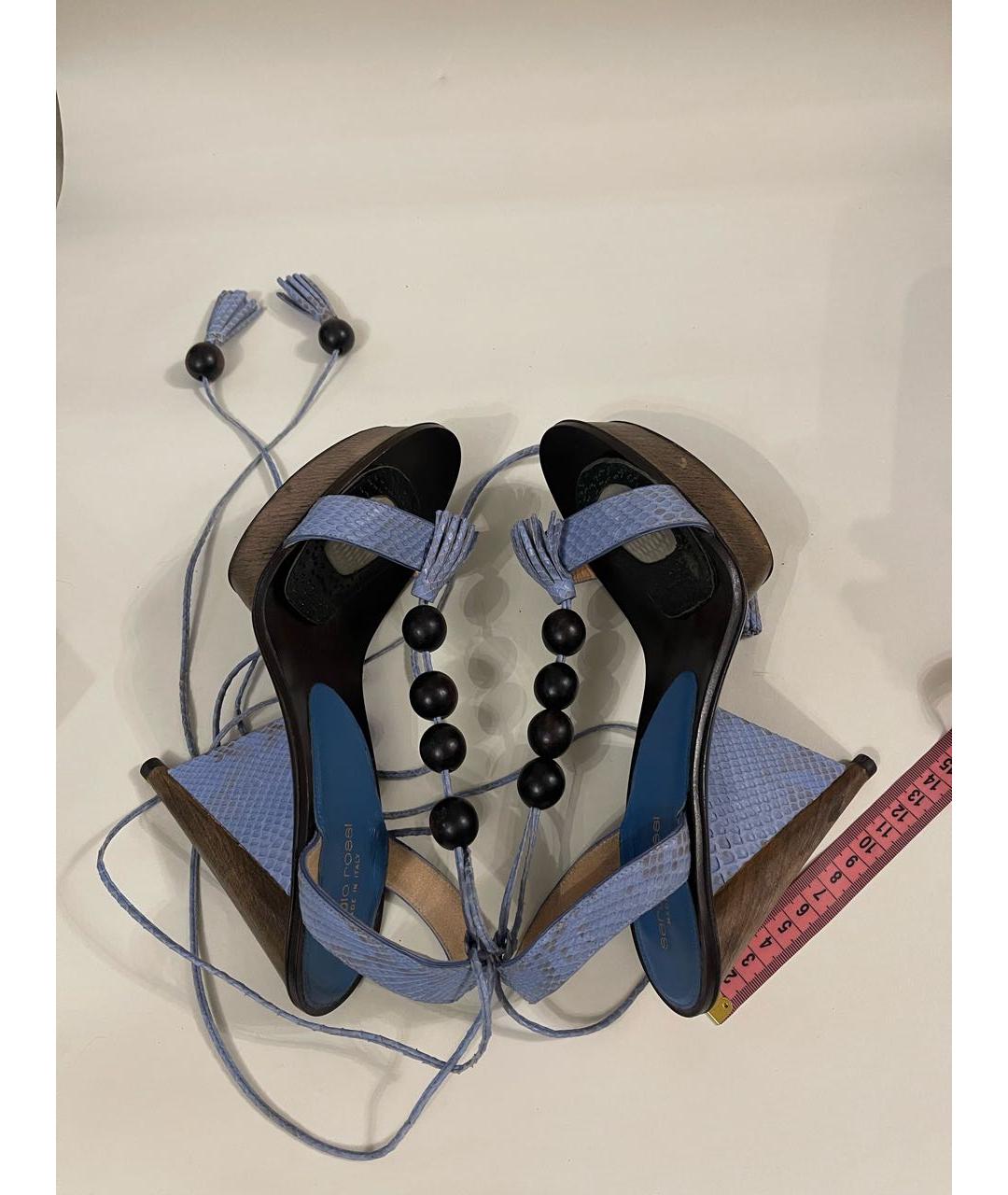 SERGIO ROSSI Голубые босоножки из экзотической кожи, фото 5