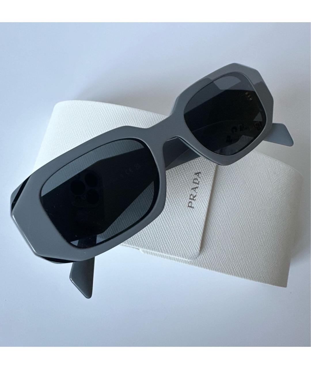 PRADA Серые пластиковые солнцезащитные очки, фото 3