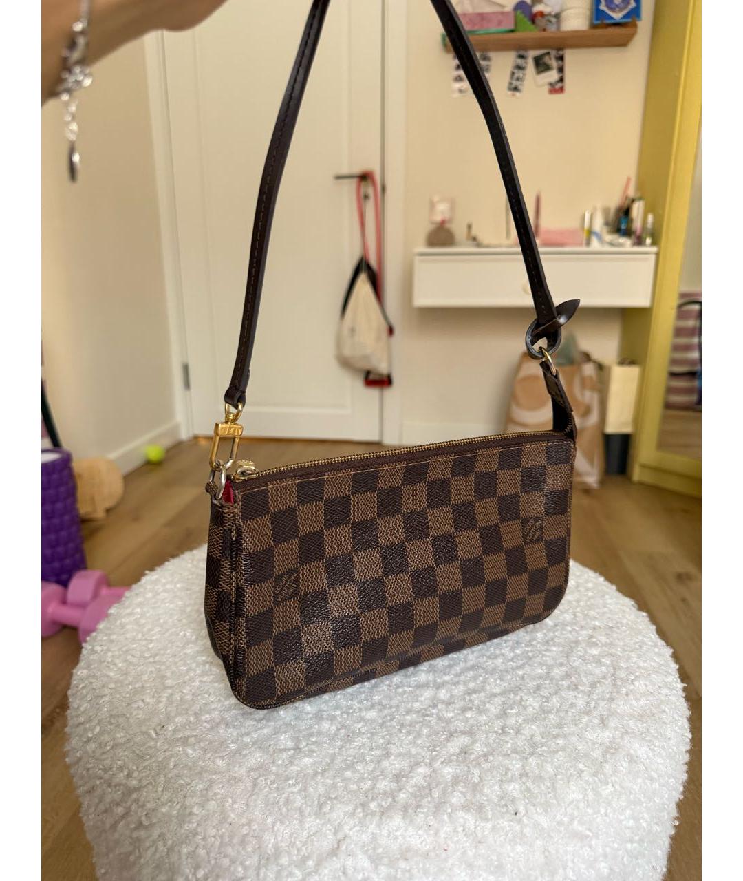 LOUIS VUITTON Коричневая сумка с короткими ручками, фото 2