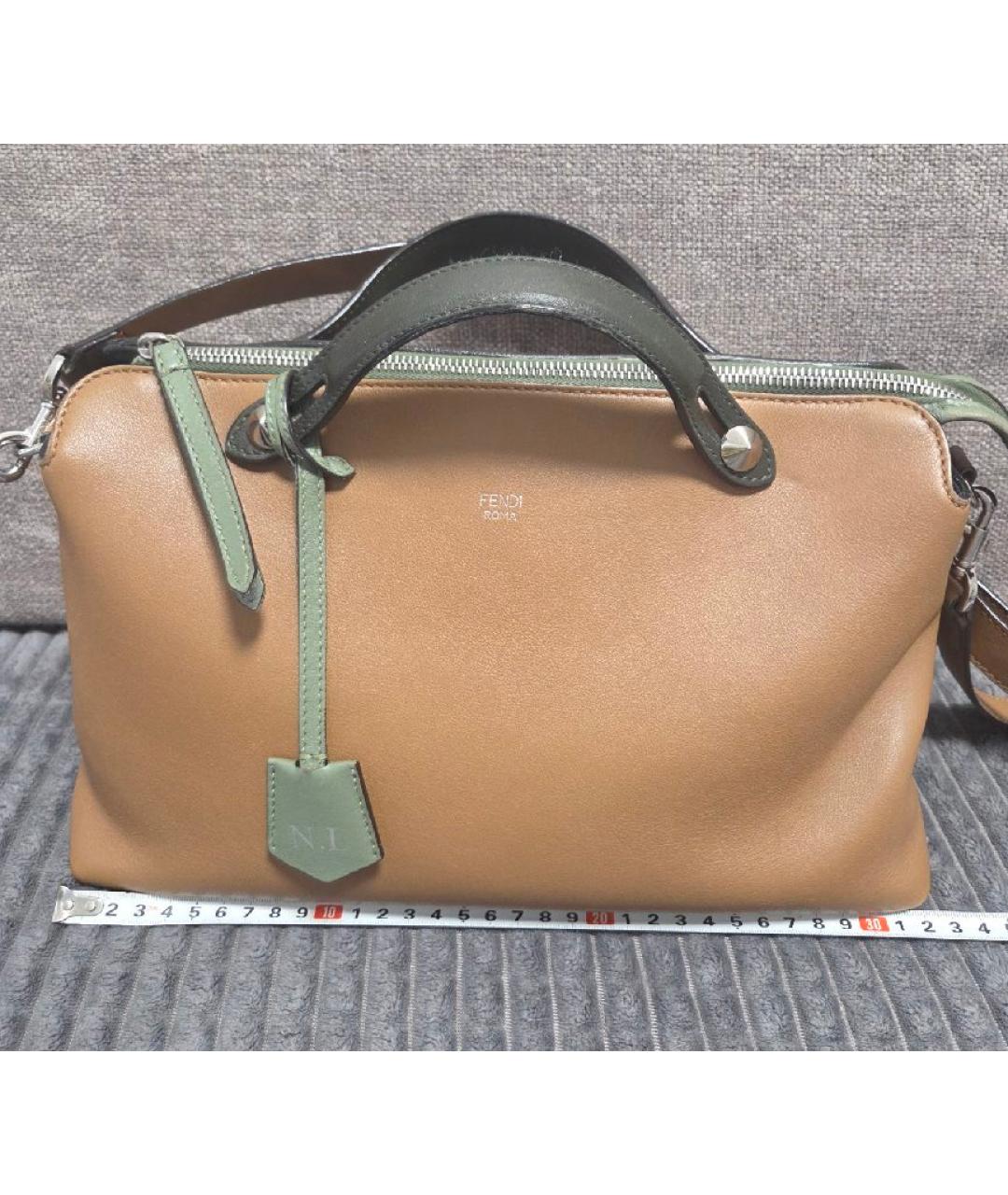 FENDI Коричневая кожаная сумка через плечо, фото 4