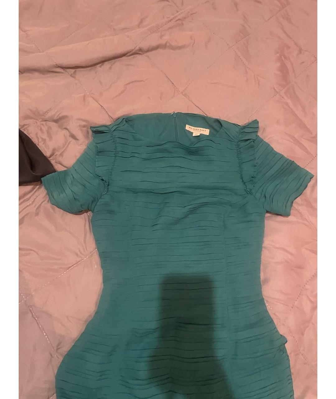 BURBERRY Зеленые шелковое повседневное платье, фото 3