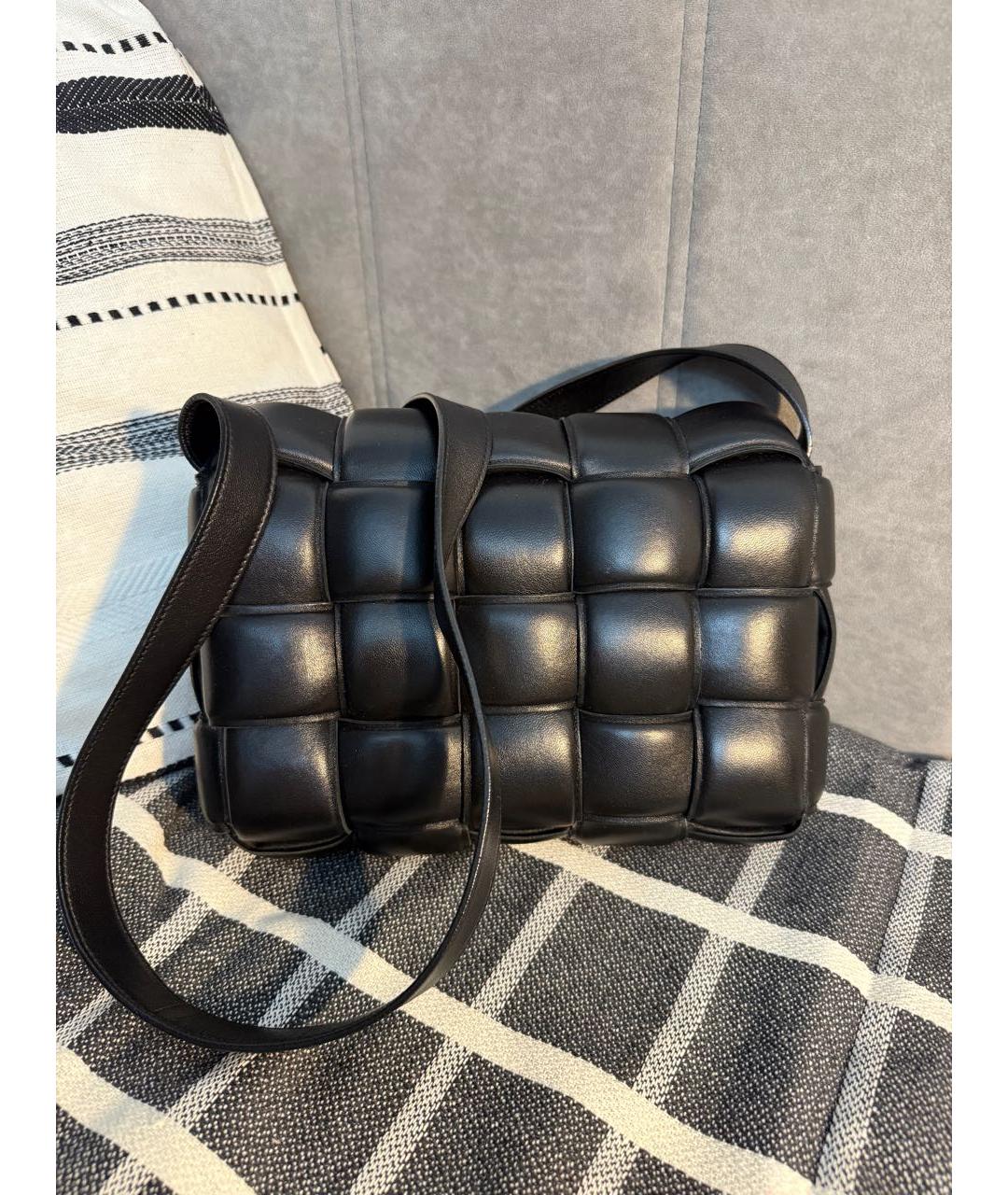 BOTTEGA VENETA Черная кожаная сумка через плечо, фото 2