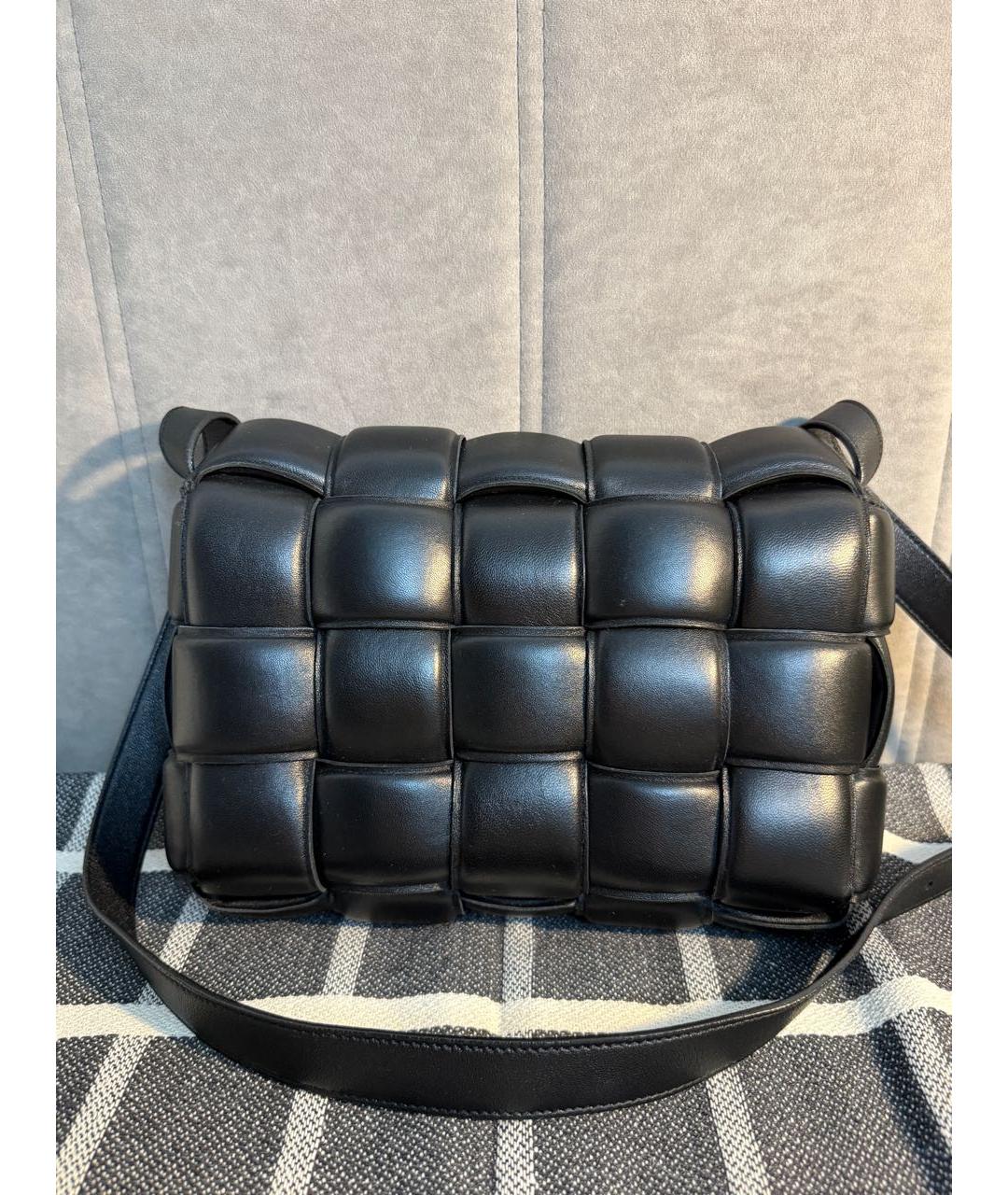 BOTTEGA VENETA Черная кожаная сумка через плечо, фото 3