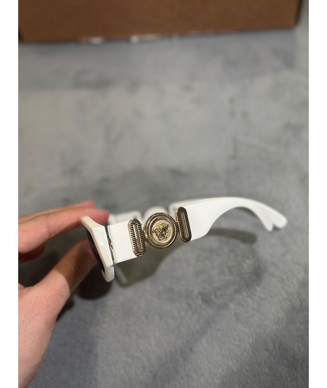 VERSACE Белые пластиковые солнцезащитные очки, фото 2