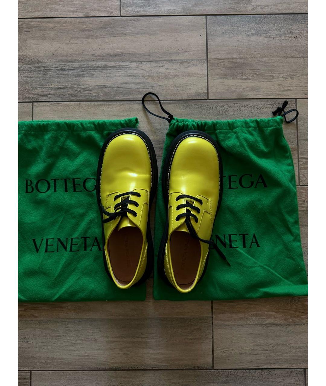 BOTTEGA VENETA Салатовые низкие ботинки из лакированной кожи, фото 3