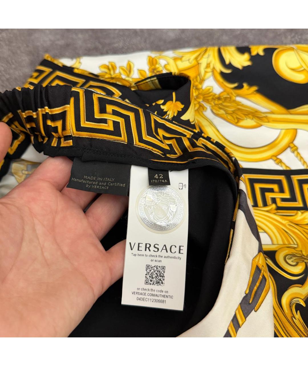 VERSACE Золотые шелковые капри, фото 4