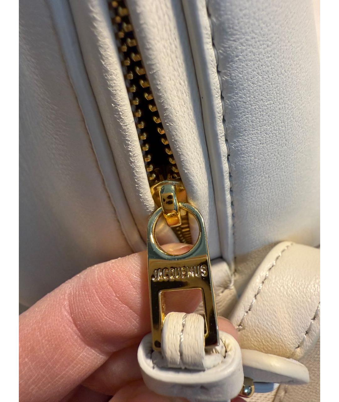 JACQUEMUS Белая кожаная сумка с короткими ручками, фото 6