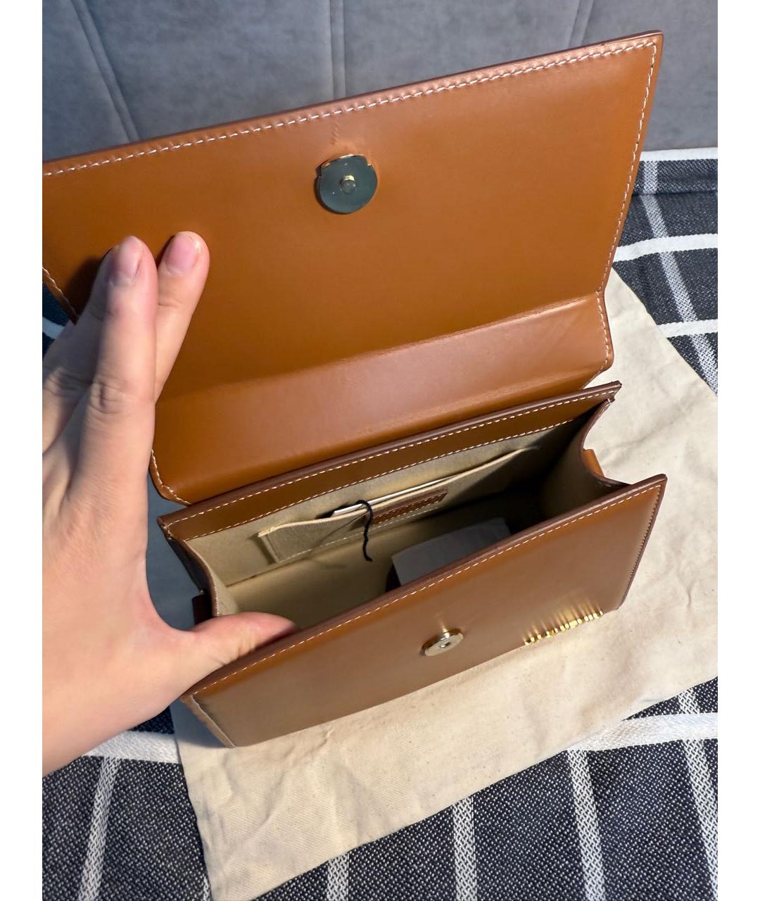 JACQUEMUS Коричневая кожаная сумка с короткими ручками, фото 6