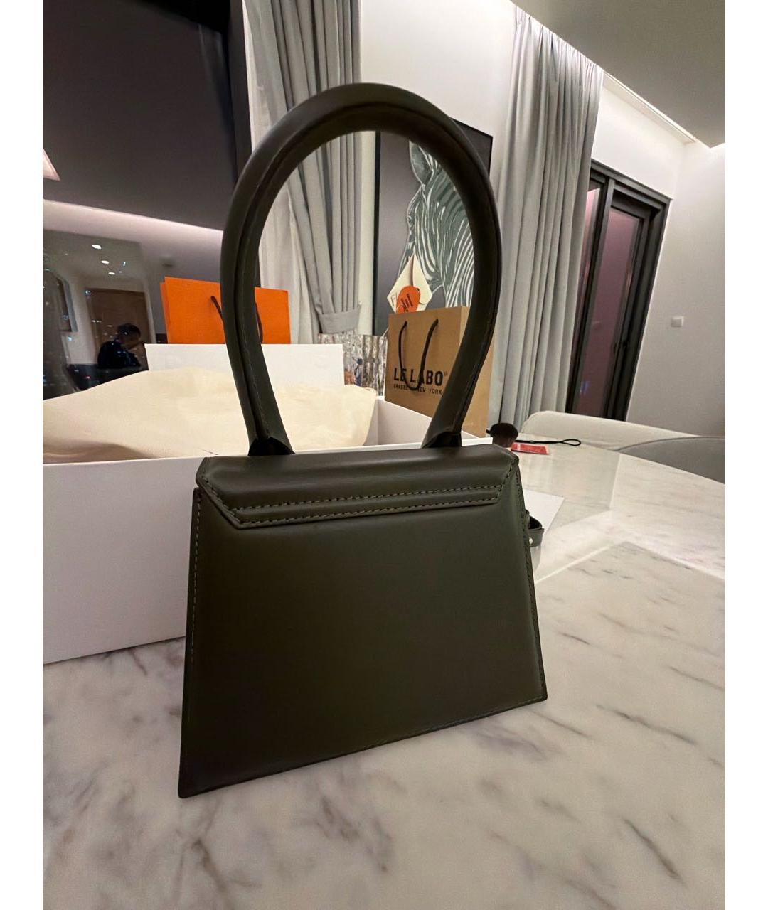 JACQUEMUS Хаки кожаная сумка с короткими ручками, фото 4