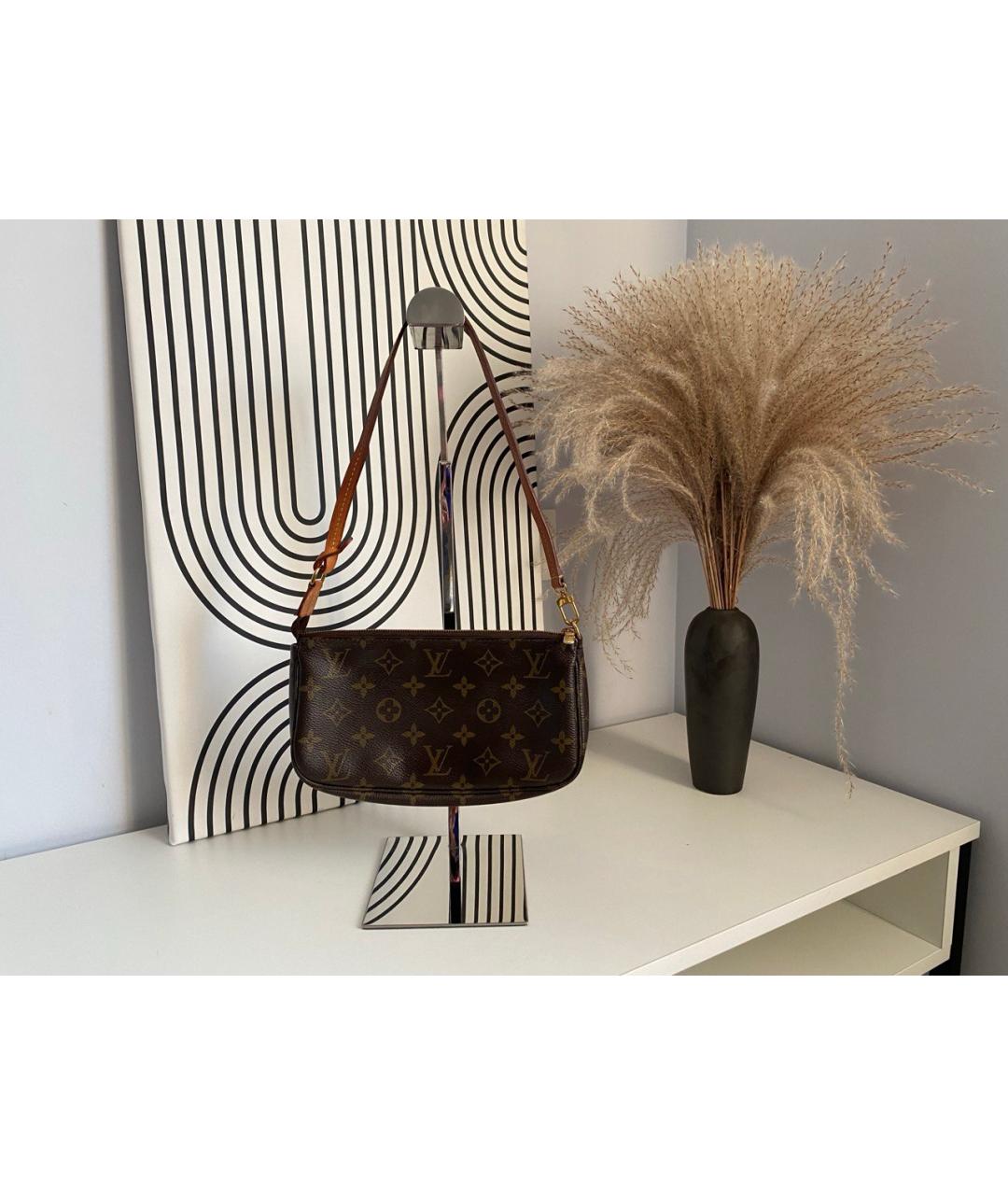 LOUIS VUITTON Коричневая сумка с короткими ручками, фото 2