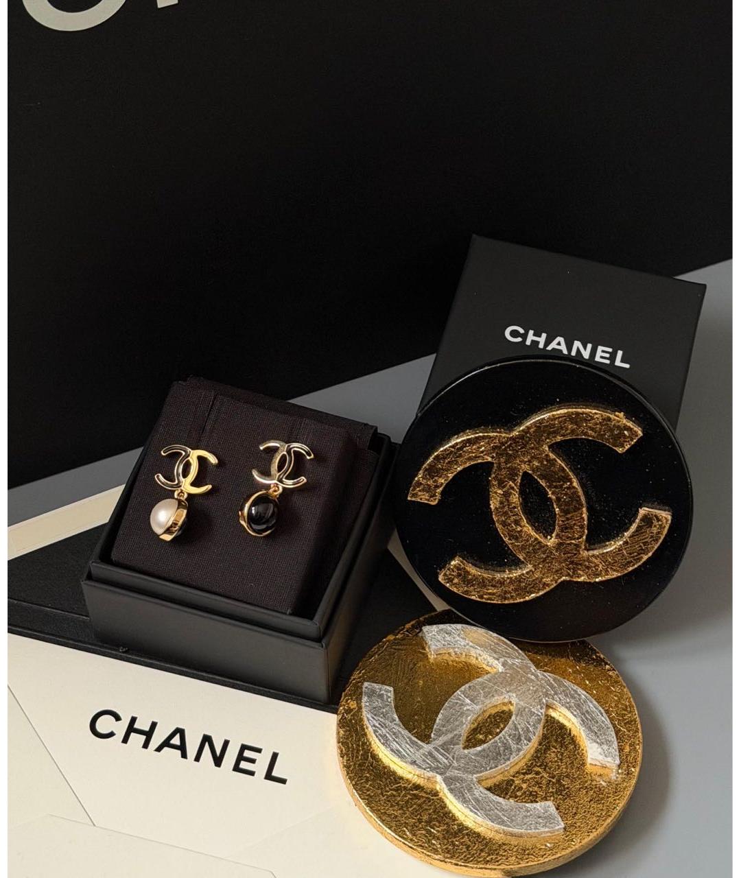 CHANEL Золотые металлические серьги, фото 2