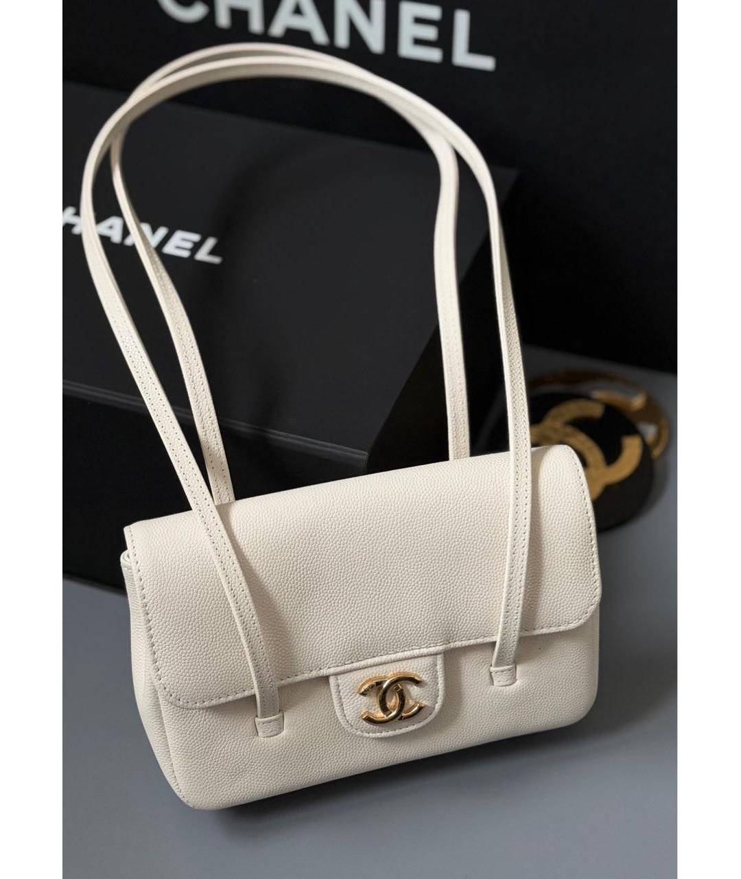 CHANEL Белая кожаная сумка через плечо, фото 3